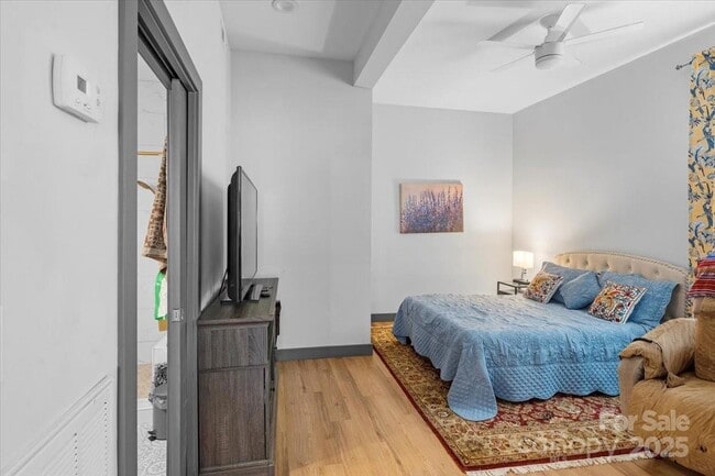 Foto del edificio - 8478 Rocky River Rd