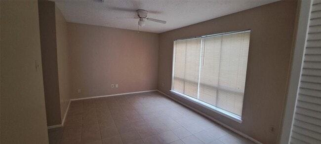 Foto del edificio - 8322 Terrace Wind Ln