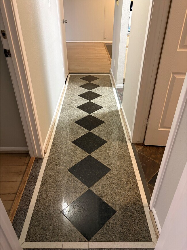 Foto del edificio - 3055 Walnut Bend Ln