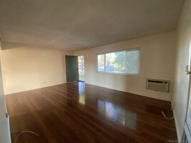 Foto del edificio - 253 N Cedar St