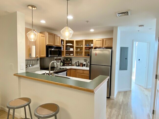 Kitchen - 170 Oxford St