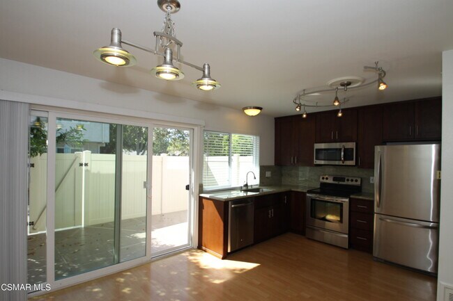 Foto del edificio - 2639 La Paloma Cir
