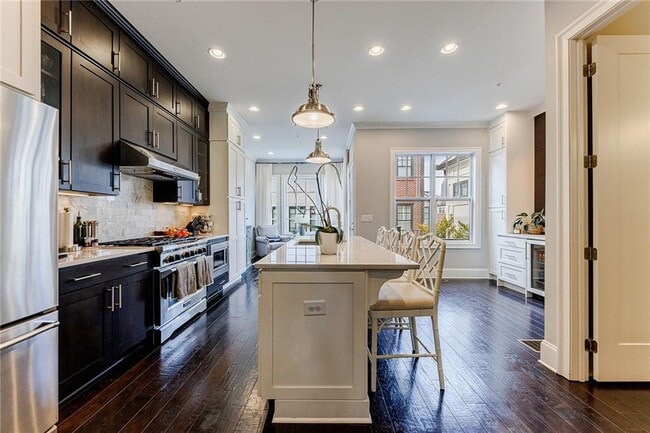 Building Photo - 345 Glen Iris Dr NE
