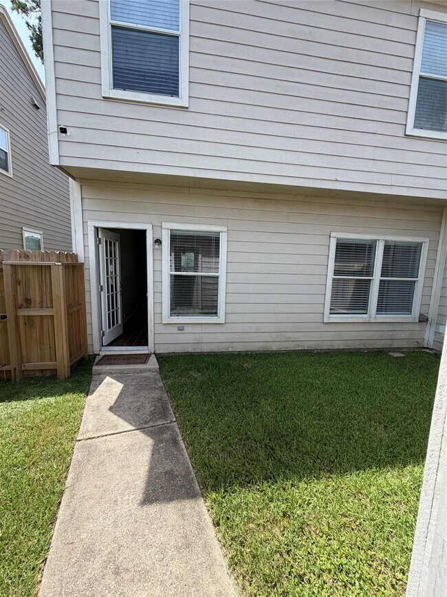 Building Photo - 2123 Rustling Trees Way