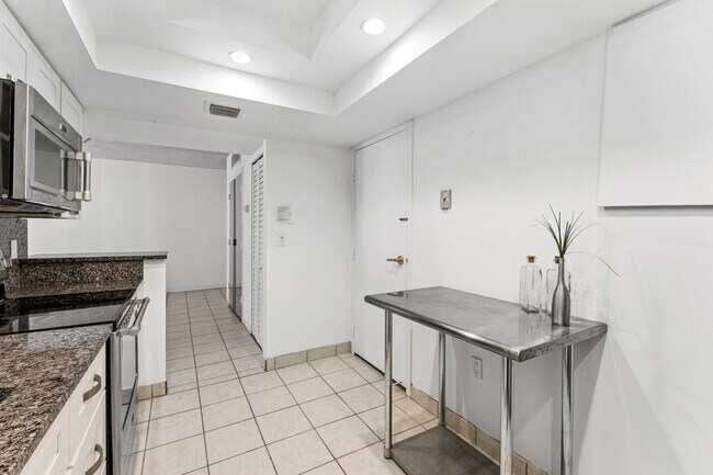 Foto del edificio - 3450 S Ocean Blvd