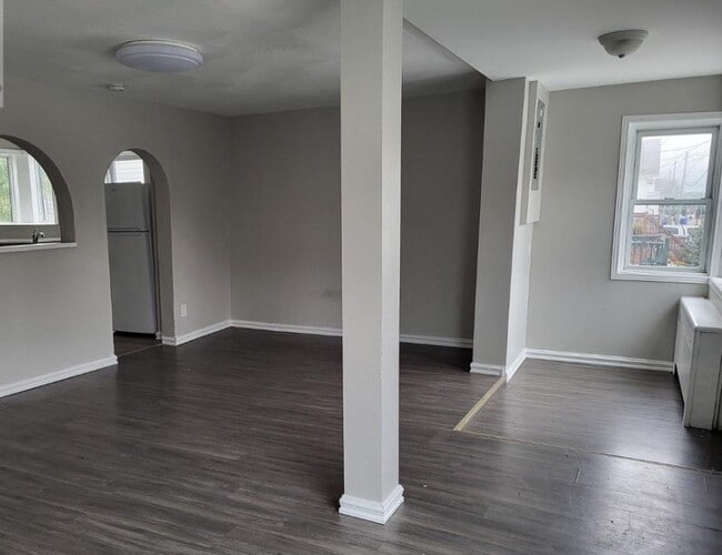 Building Photo - Spacious 2 Bedroom, 2 Bathroom Home – In-U...