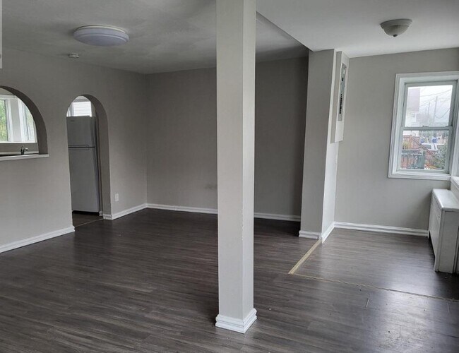 Building Photo - Spacious 2 Bedroom, 2 Bathroom Home – In-Unit Laundry & Parking – $1,999/month + Utilities