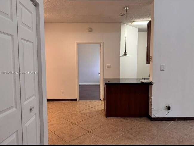 Building Photo - 891 Cypress Park Way