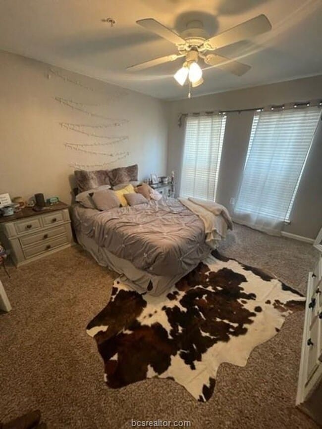 Building Photo - AUGUST 2026 PRE-LEASE!  3 Bedroom 3 Bathro...