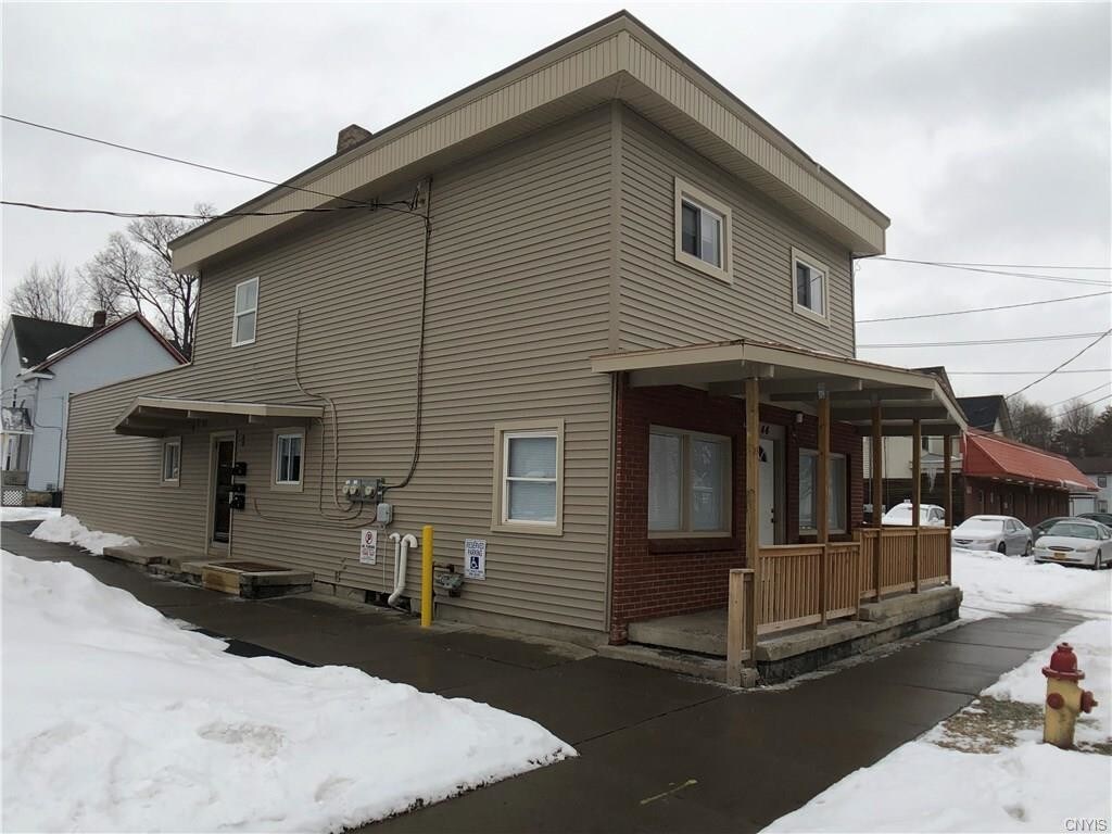 Primary Photo - 44 Owego St