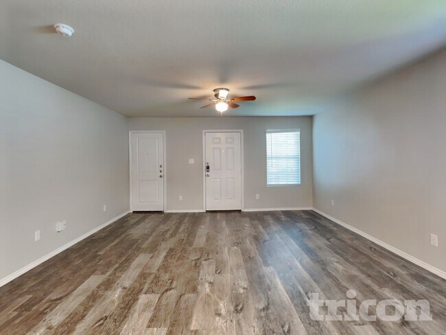 Building Photo - 5306 Everett Loop