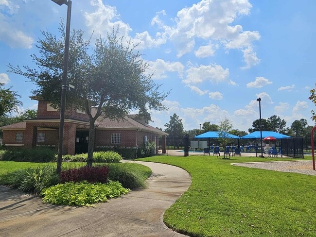 Foto del edificio - 4923 Windy Orchard Ln