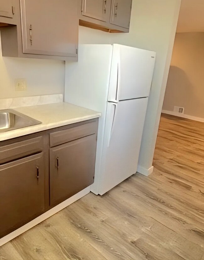 Foto del edificio - 321 Ella St