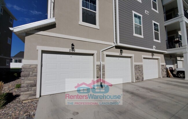 Building Photo - 13084 S Tortola Dr