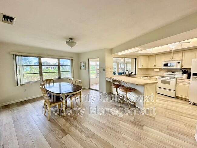 Building Photo - 2332 Bal Harbour Dr