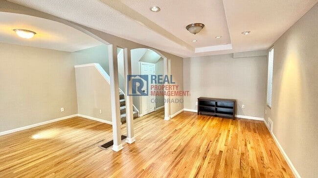 Building Photo - 2514 W Argyle Pl