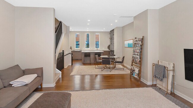 Foto del edificio - 1244 W Cottage Pl