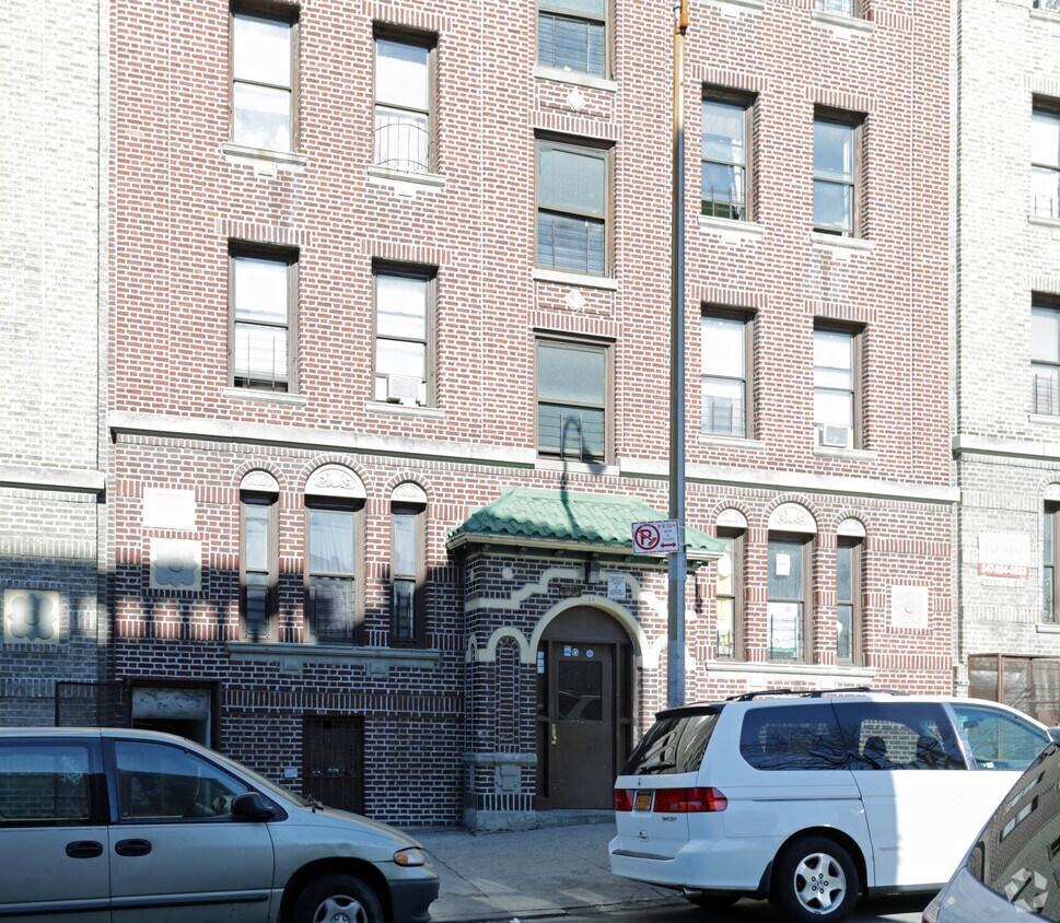 Foto del edificio - 2605 Bainbridge Ave