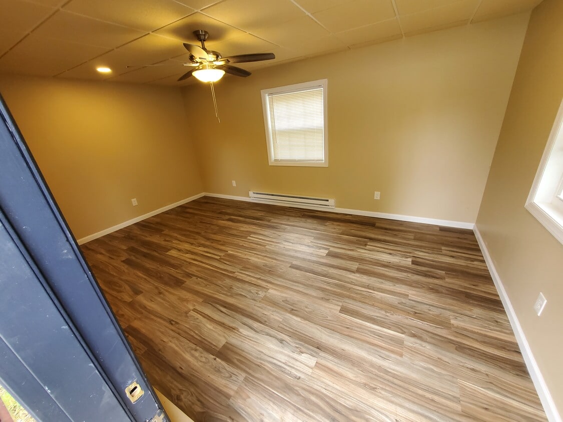 Foto principal - 234 W Elm Ave
