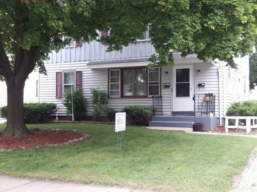 South Side Upper Duplex Apartment For Rent In Milwaukee Wi Apartments Com