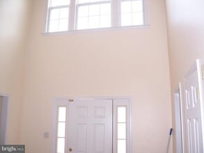 Building Photo - 11 Corvair Ln