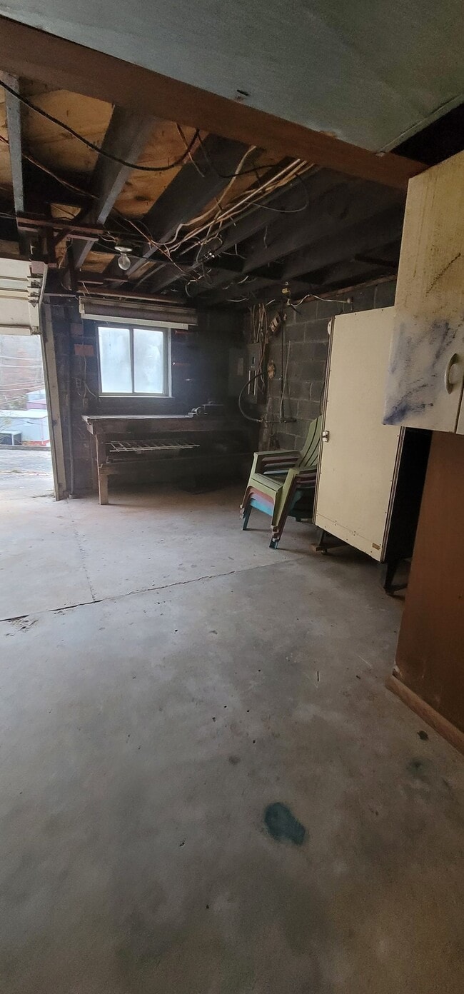 Foto del edificio - 1018 Willow Dr