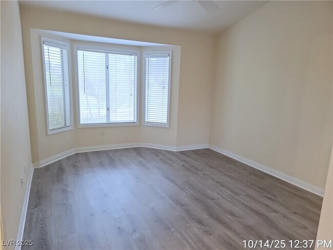 Foto del edificio - 2636 Highvale Dr
