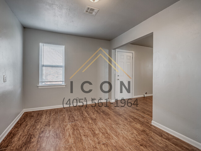 Foto del edificio - 4313 NW 15th St