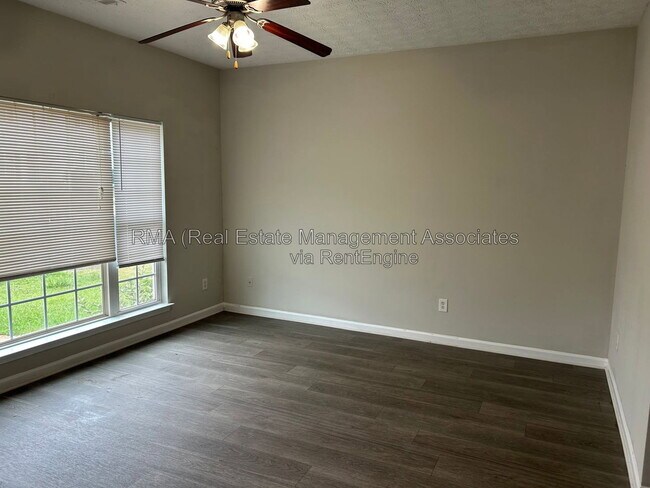 Building Photo - 1749 Carrington Dr