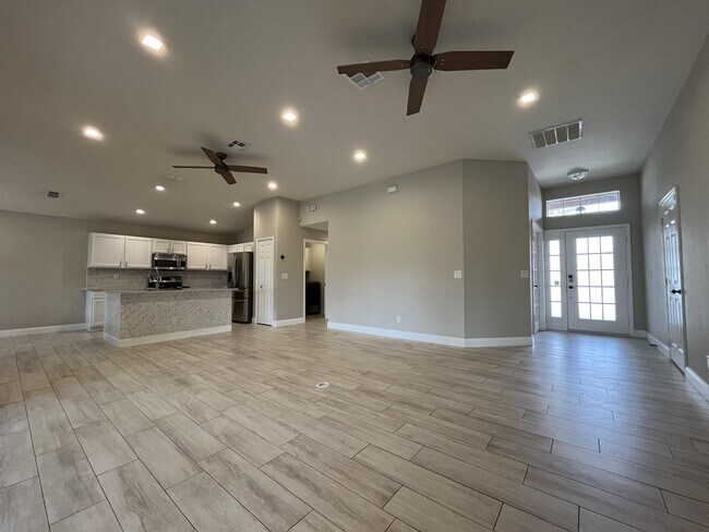 Building Photo - 3022 Bay Laurel Cir S