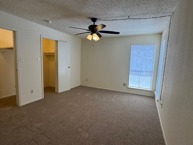 Building Photo - 9213 Imogene St
