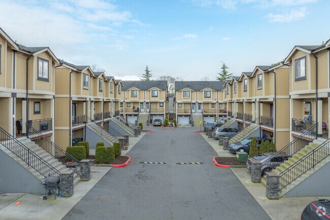 Foto del edificio - Gravelly Lake Brownstones