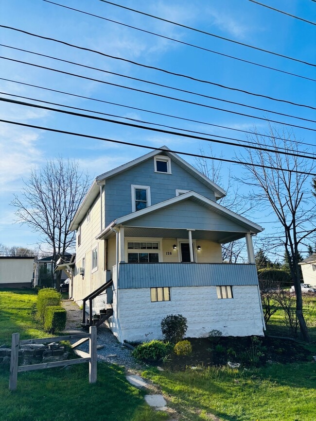 Building Photo - 126 E Caroline Ave