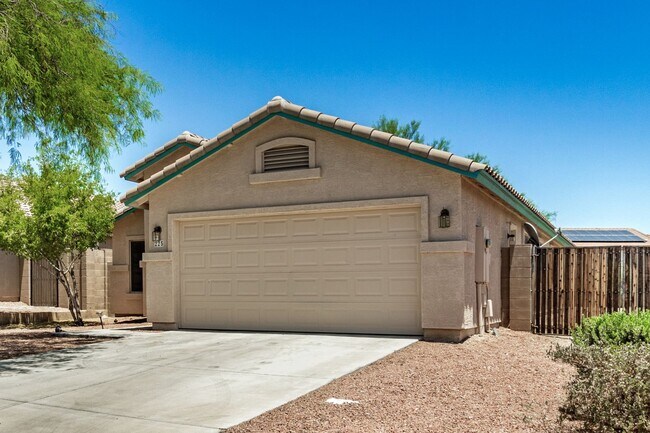 Building Photo - New Listing in Buckeye