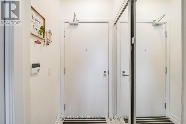 Photo du bâtiment - 4677 Glen Erin Dr