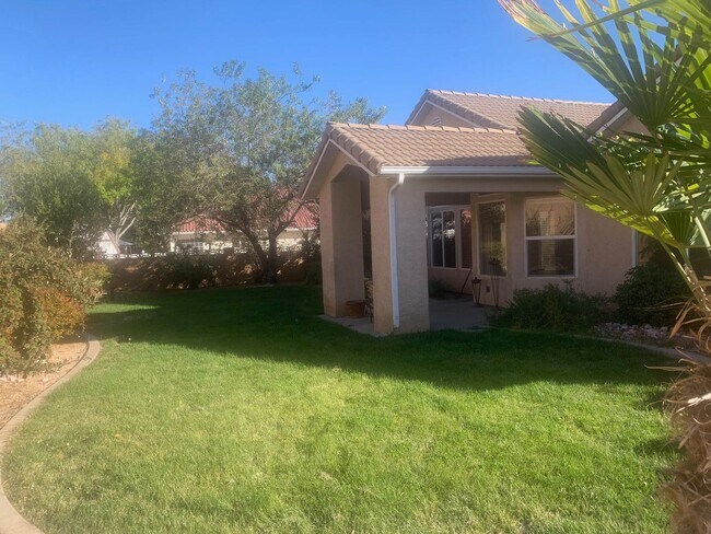 Foto del edificio - 3 Bedroom 2 bath home located near Red Cli...