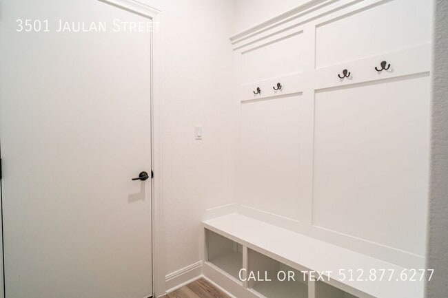 Foto del edificio - 3501 Jaulan St