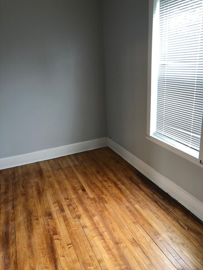 Foto del edificio - 2216 W 24th St