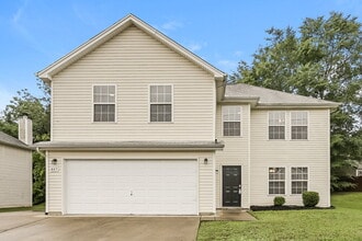 Building Photo - 807 General Barksdale Dr