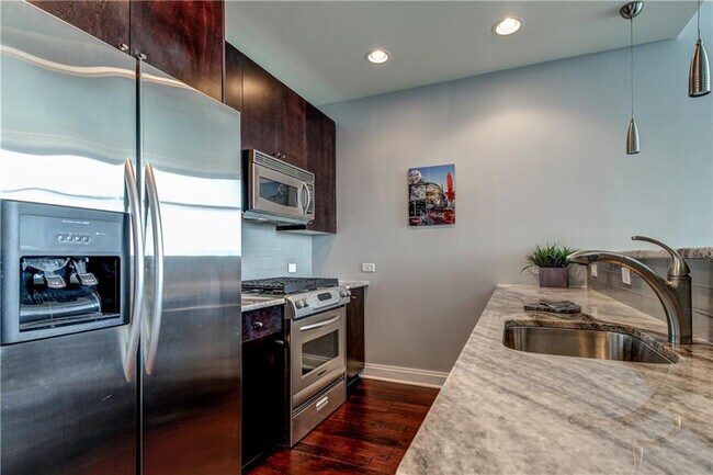 Foto del edificio - 905 Juniper St NE