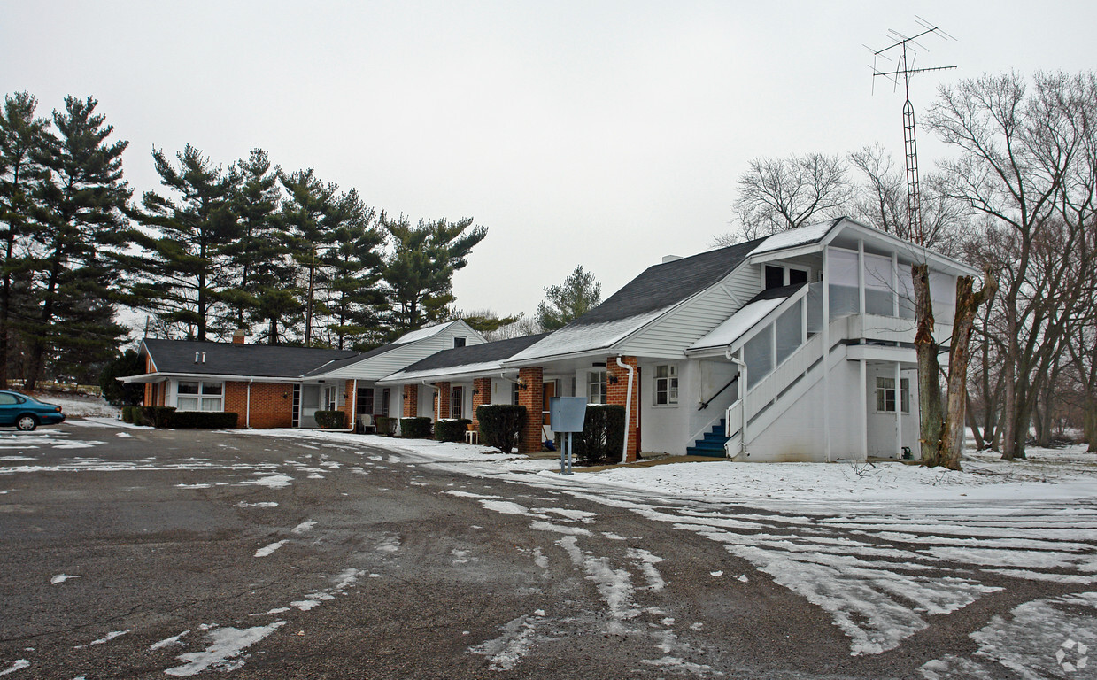 Primary Photo - 3935 E National Rd