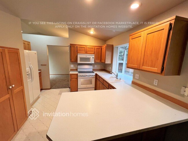 Foto del edificio - 17276 Willow Ln SE