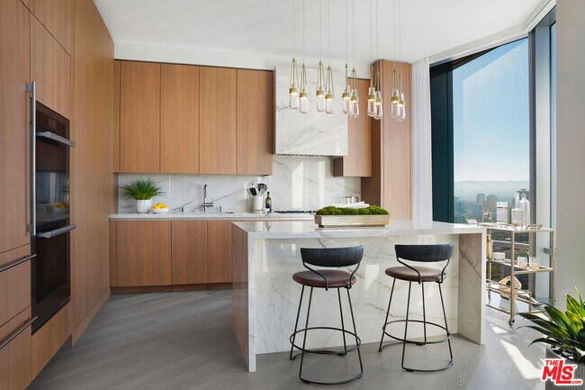 Foto del edificio - 211 W Elm Ct