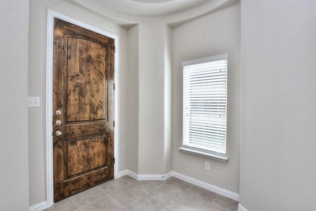 Building Photo - 409 Bluehaw Dr