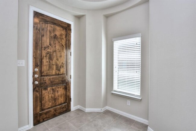 Foto del edificio - 409 Bluehaw Dr