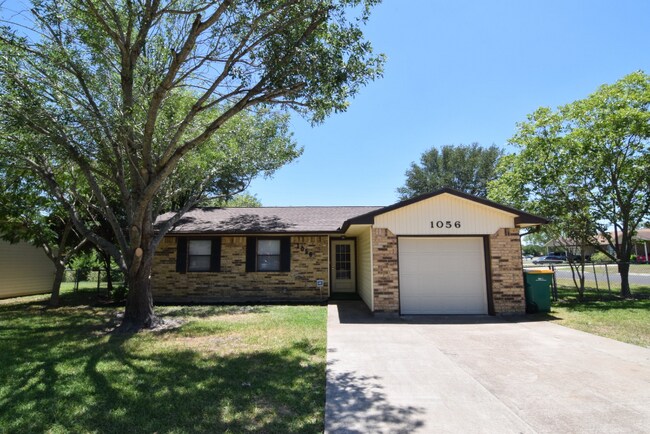 Foto del edificio - 1056 Lindsey Cir