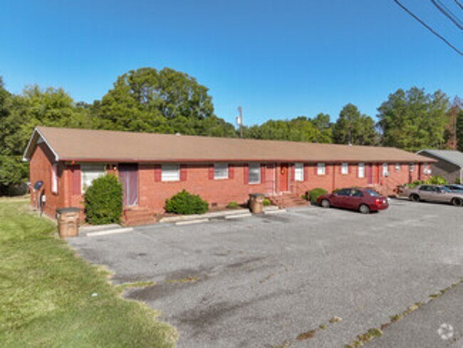 Foto del edificio - Renovated garden 2-Bedroom in Marshville, NC.