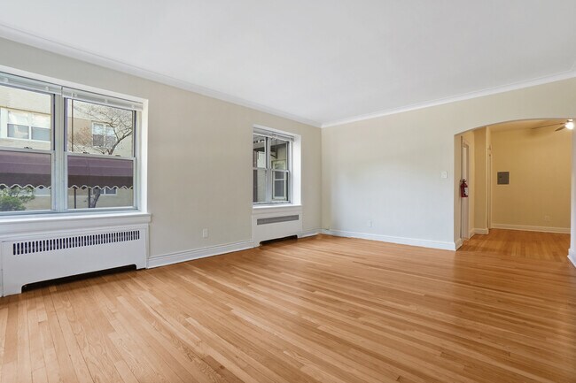 Foto del edificio - 10 S Ridgewood Rd