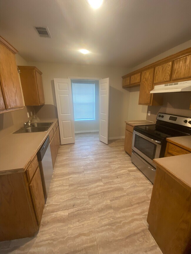 Foto del edificio - 503 Murdock St