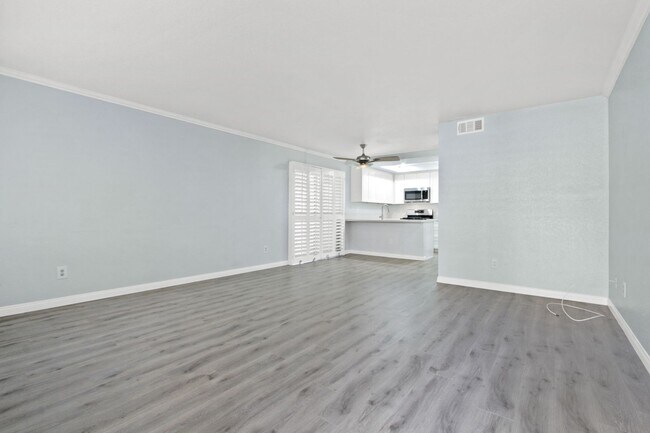 Building Photo - Your Perfect First-Floor 1 Bedroom, 1 Bath...